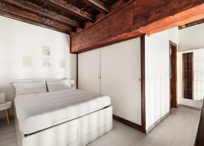 Navona Charming By Romeloft Apartment